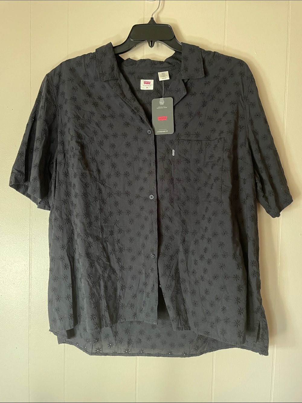 Levi's Women's Black 100% Cotton Eyelet Shirt Short Sleeve Size 3X - NEW